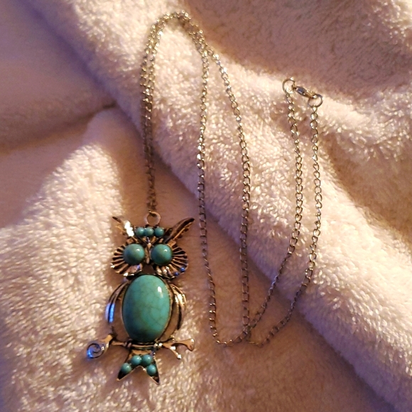 New Owl Necklace - Picture 3 of 3